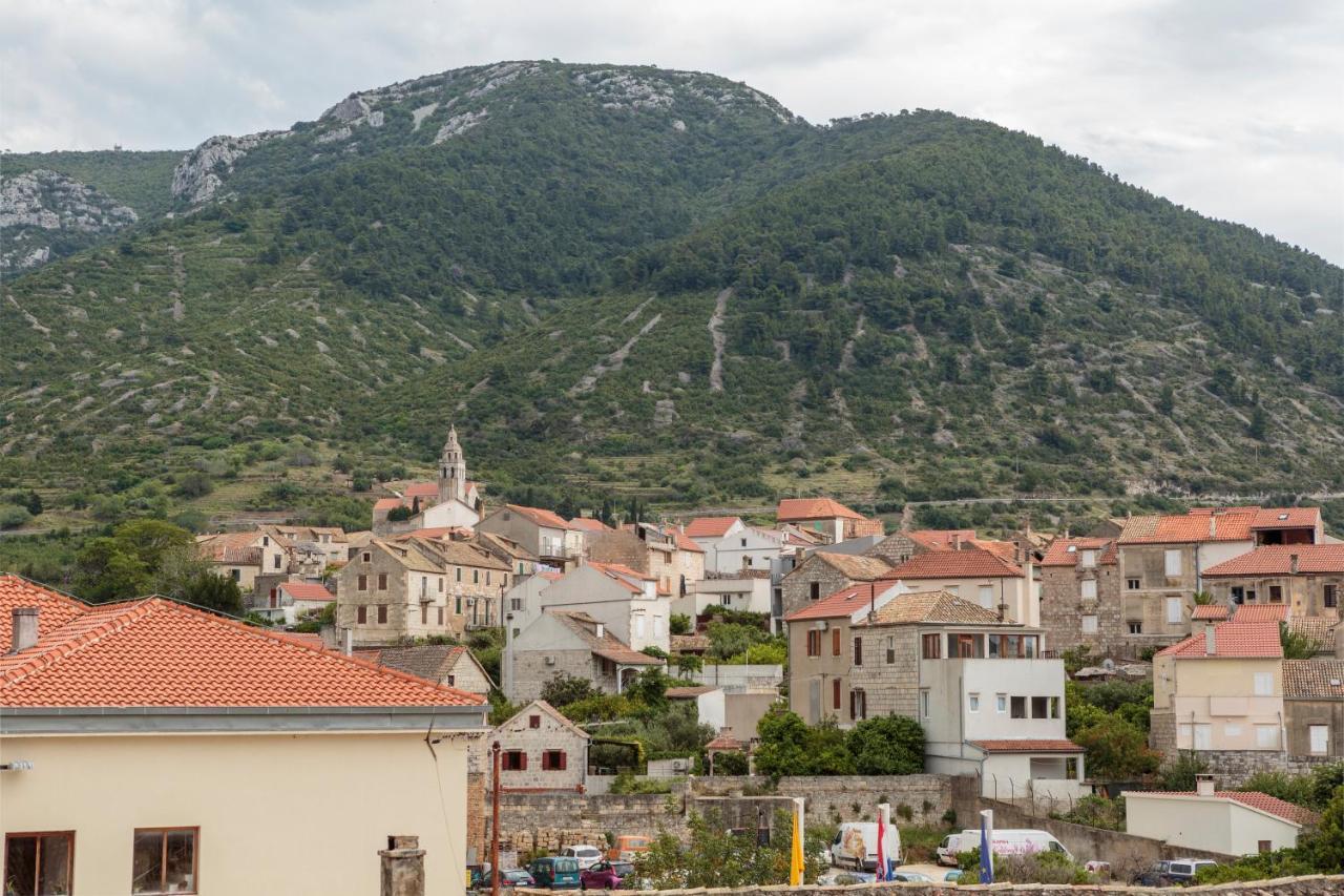 Apartments Bepi Komiža Buitenkant foto