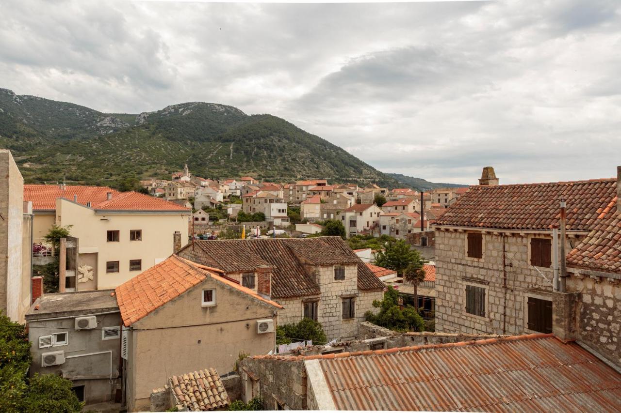 Apartments Bepi Komiža Buitenkant foto
