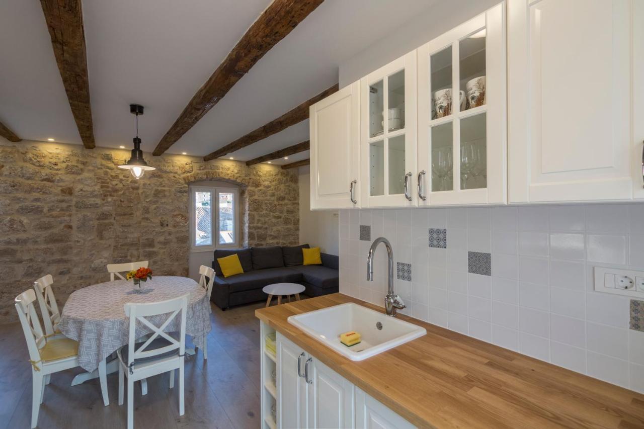 Apartments Bepi Komiža Buitenkant foto